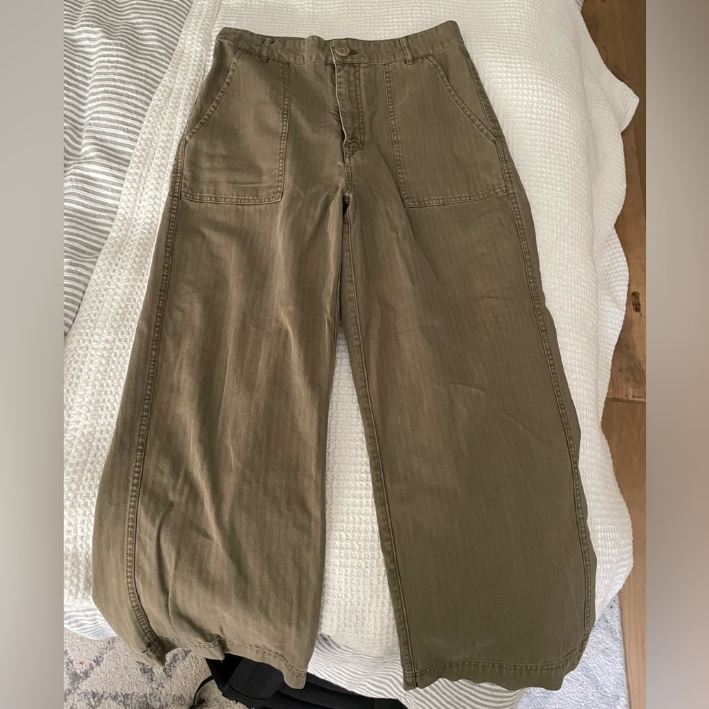 Free people olive cropped pants